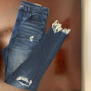 NWOT american eagle distressed jeans
